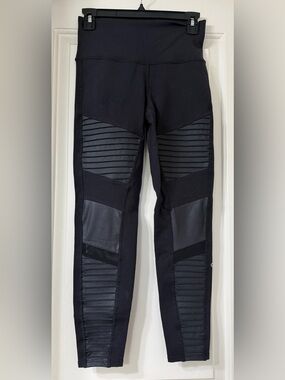 ALO Yoga Black Active Leggings with Ribbed Detailing